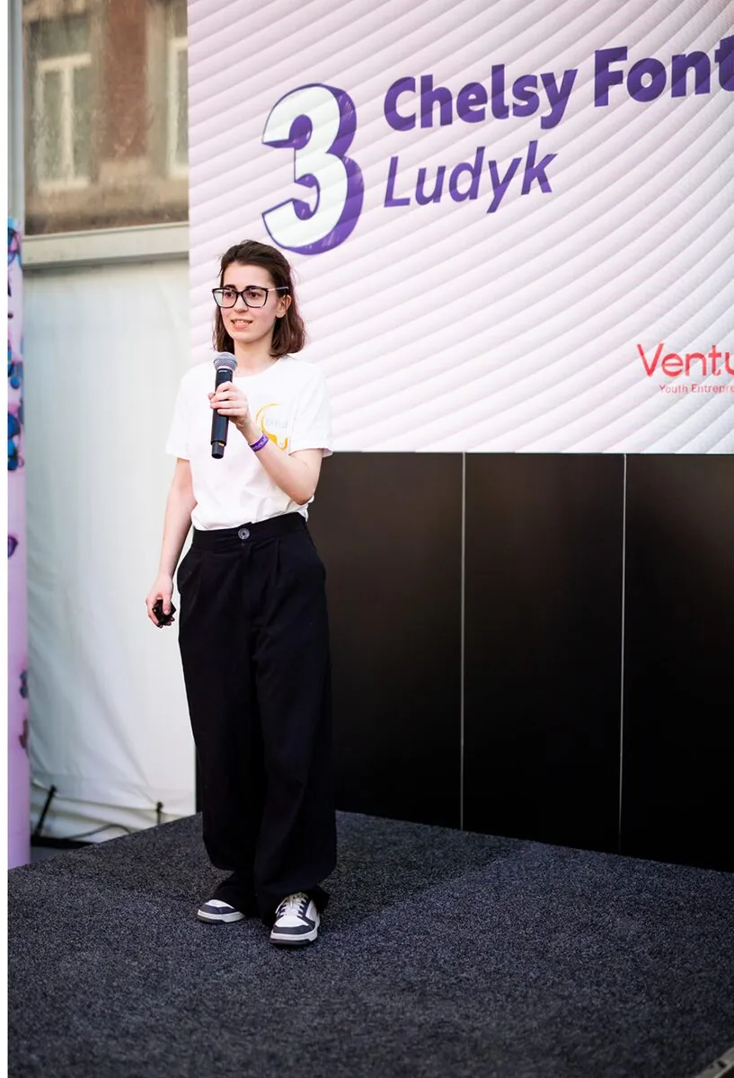 Chelsy Fontana présente Ludyk sur scène